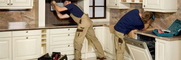 При необходимости подбираем и привозим мебель, устанавливаем шкафы, подключаем технику.